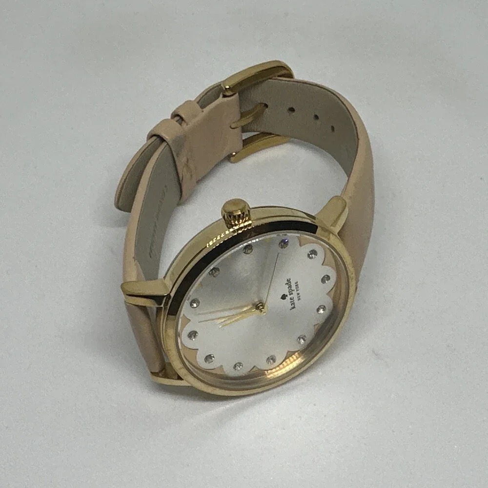 Kate Spade New York Metro 0586 Women's Beige Leather Analog Dial Watch HME645